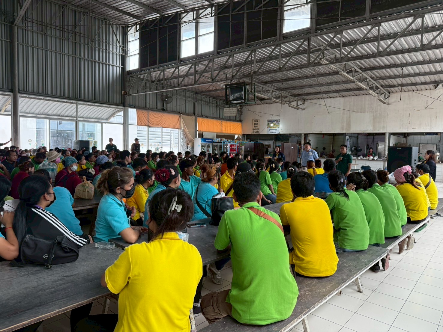 กิจกรรมราชการพบแรงงานกัมพูชา - LINE_ALBUM_ประชุุม30-7-68_250826_33.jpg