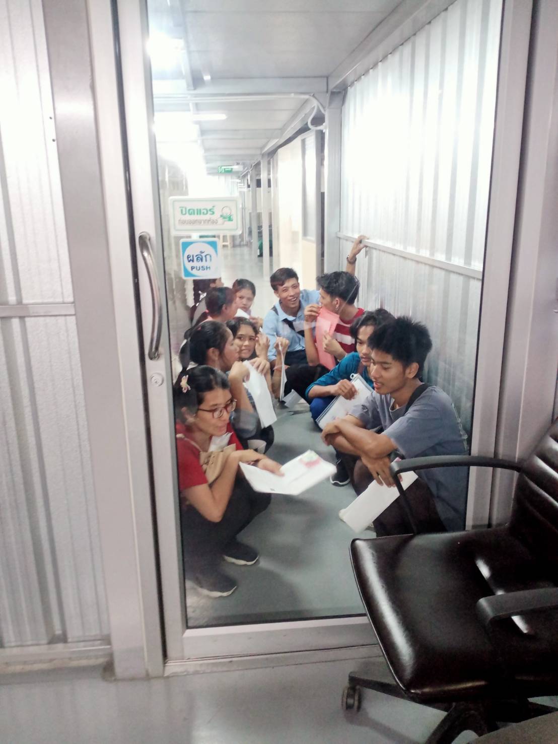 รับสมัครงานพม่า - 142955_0.jpg